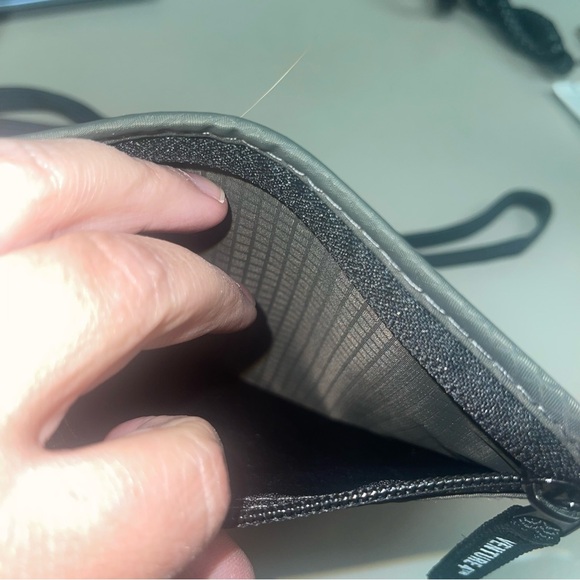 Venture 4TH Neck Pouch Travel Wallet RFID Blocking Passport Holder Gray/Black - Picture 5 of 15
